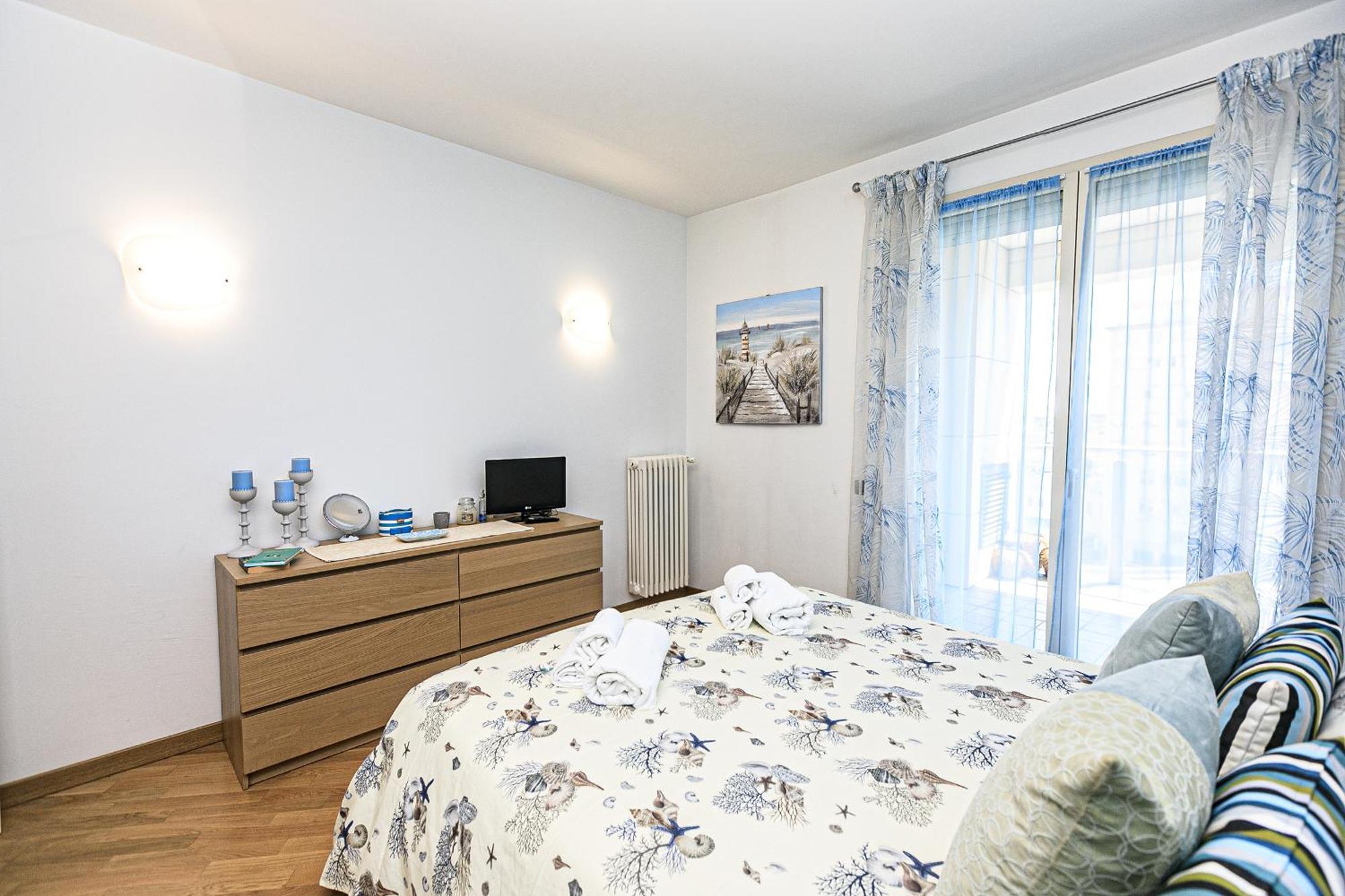 Apartment Real Italian Estate - Lighthouse Marina View Genoa
